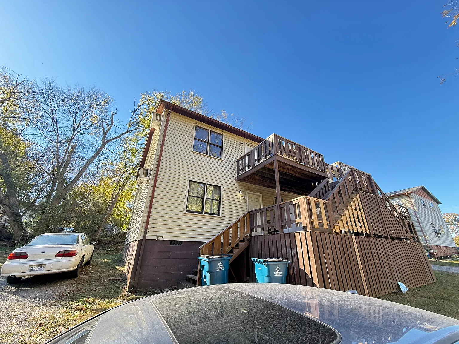2 bed, $650 — Photo 1