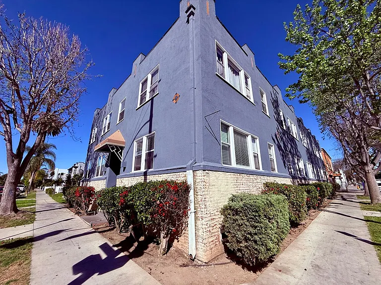 406 Linden Ave — Photo 10