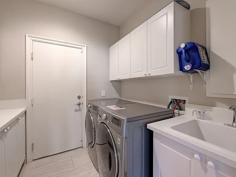 5 Chateau Whistler Ct — Photo 11