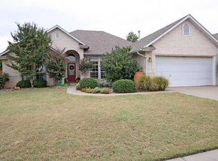 2017 Del Simmons Dr, Edmond, OK 73003