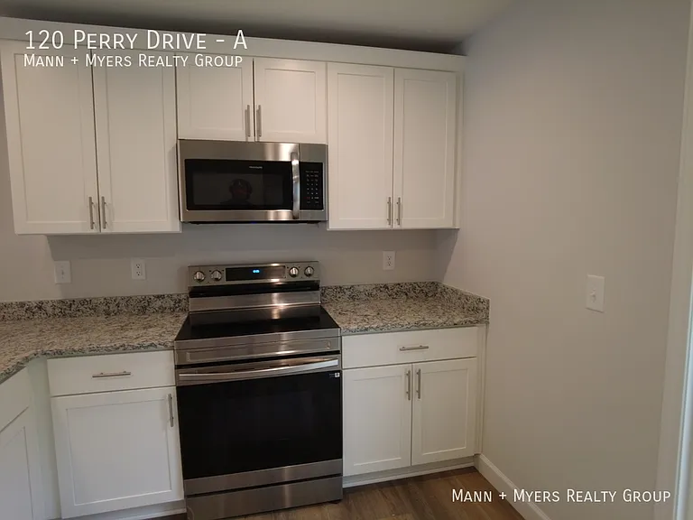 120 Perry Dr #A — Photo 9