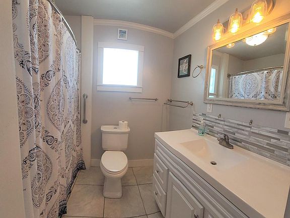 4th image of 853 W Oyster Dr #853