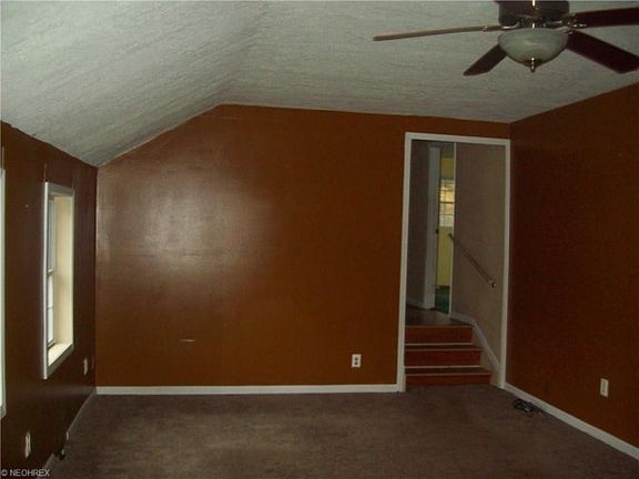 4th image of 2260 Mayfield St