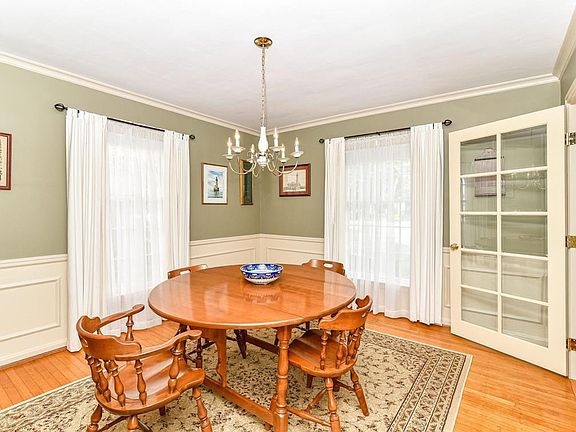 4th image of 6206 N Meridian Street West Dr