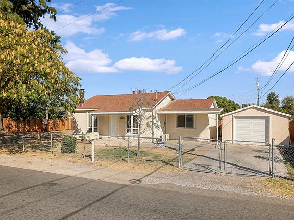 3rd image of 2525 Vail Ave