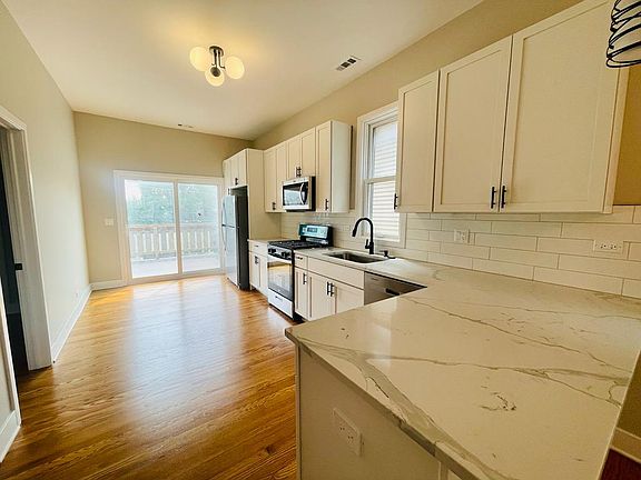 3rd image of 2309 N Campbell Ave #3