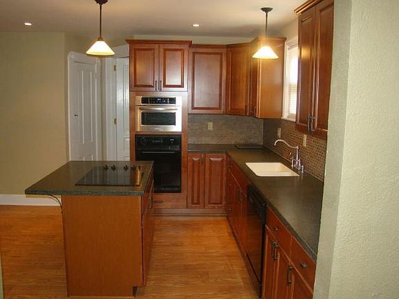 4th image of 4233 N Boulevard Pl