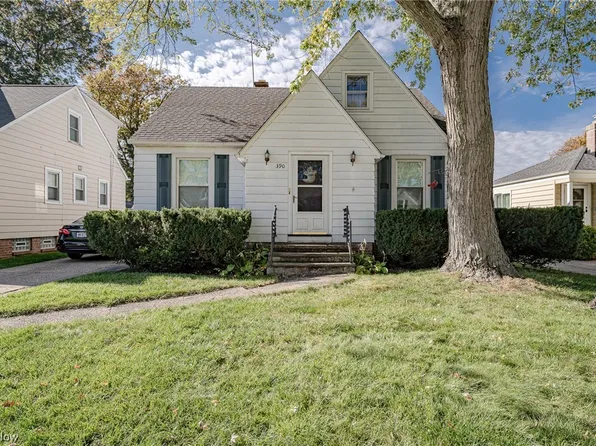 390 Canterbury Rd, Bay Village, OH 44140