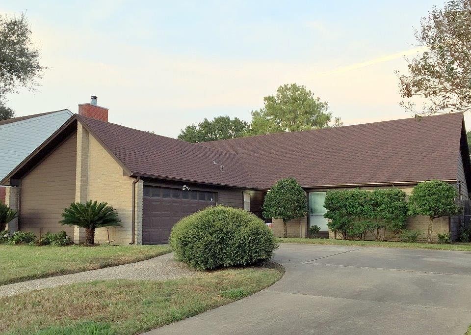 1st image of 15434 Willow River Dr