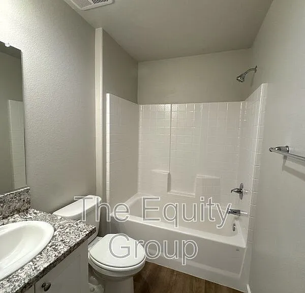 414 S Summit St #103 — Photo 18