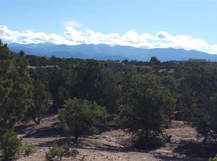 7 Soaring Eagle Ct, Santa Fe, NM 87506