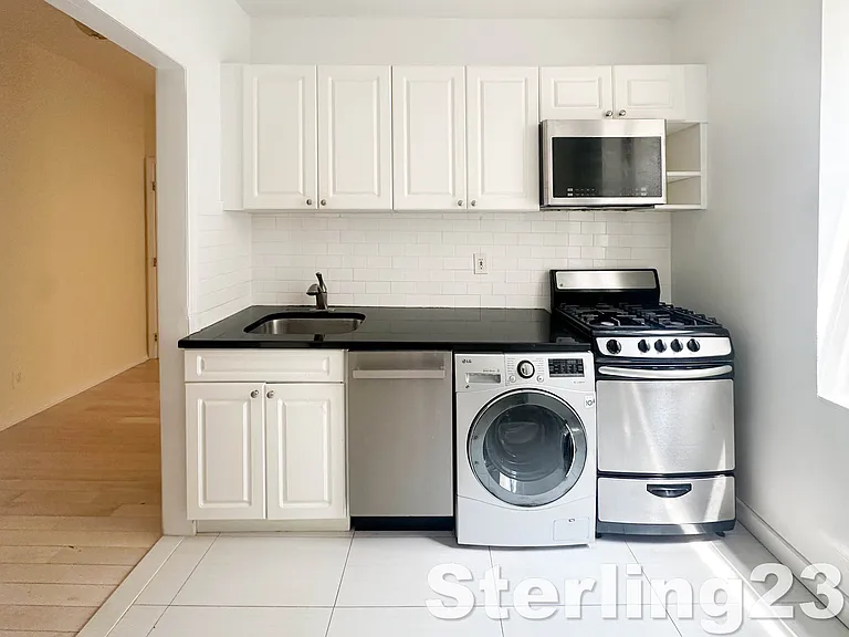 219 Brightwater Ct #D7 — Photo 3