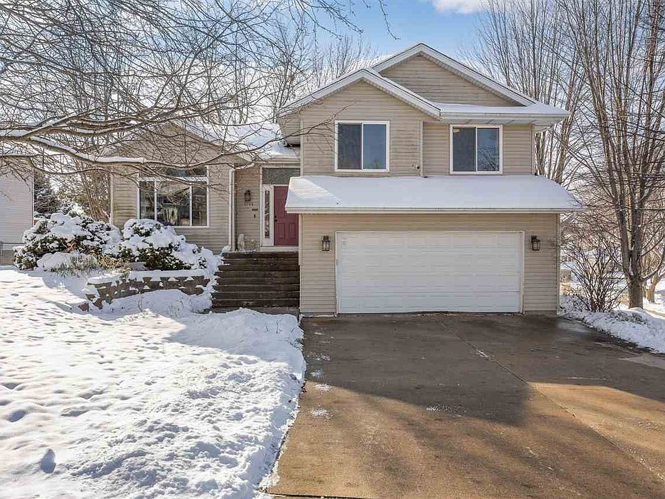 1st image of 1784 Park Ridge Dr