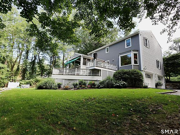 3rd image of 47 Fox Run Road