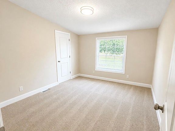 5th image of 775-785 Thompson Rd