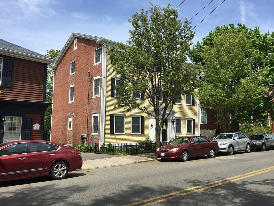 1st image of 52 Essex St #1