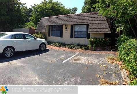 2nd image of 754 NE 38th St