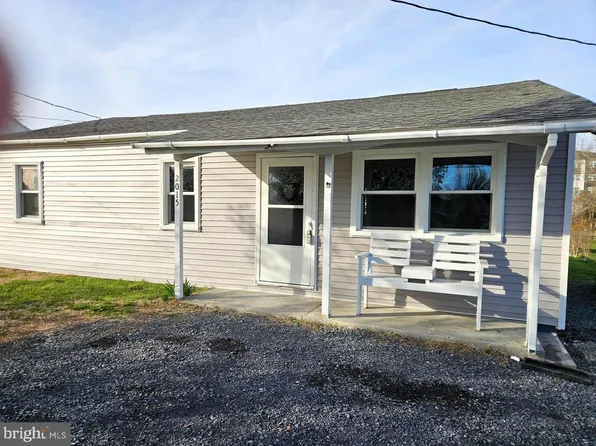 2015 Senseny Rd, Winchester, VA 22602