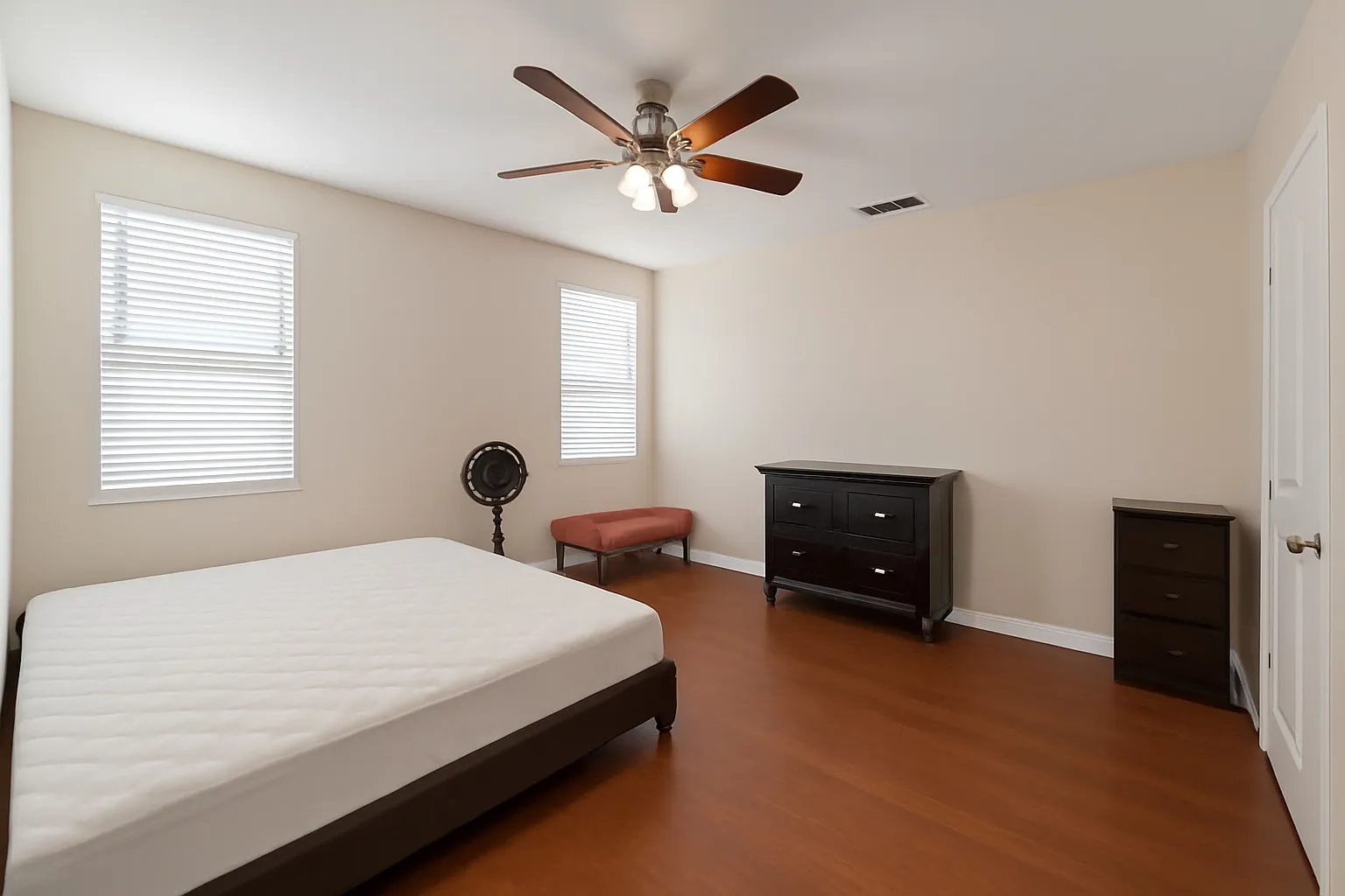 1 bed, 288 sqft, $1,099 — Photo 3