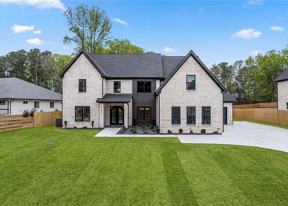 1st image of 2865 Old Fountain Rd