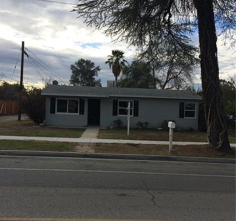 1st image of 111 W Pioneer Ave