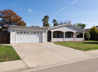 826 La Strada Dr, Fallbrook, CA 92028