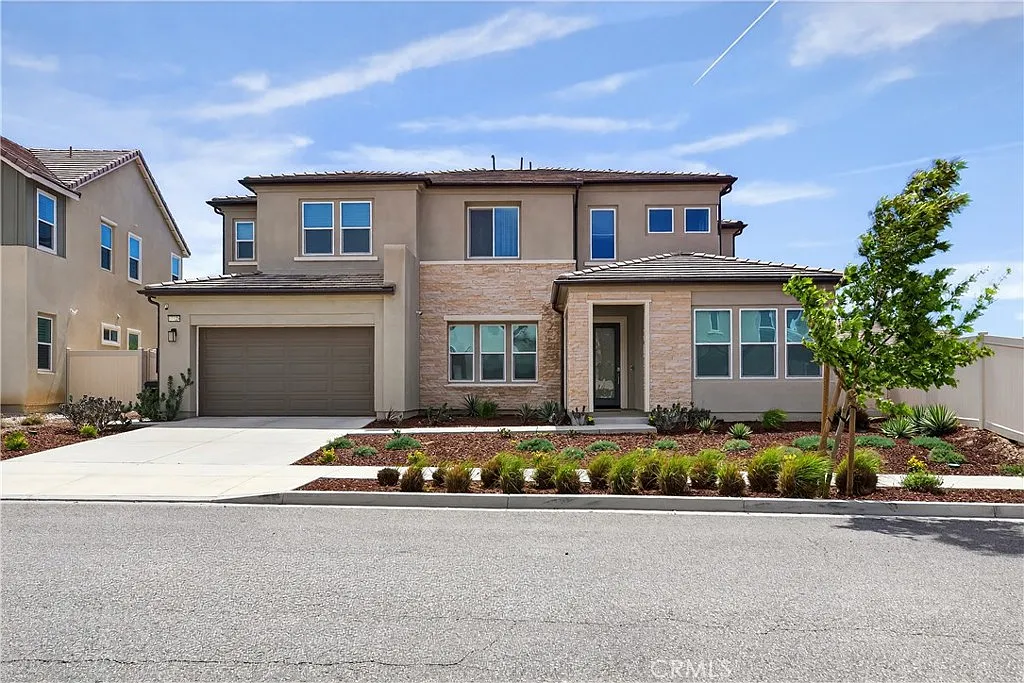 4 bed, 3.5 bath, 3630 sqft, $6,500 — Photo 1