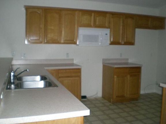 5th image of 593 Cody Caleb Dr