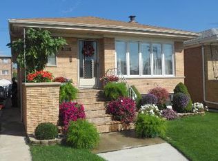 6020 W 63rd Pl, Chicago, IL 60638
