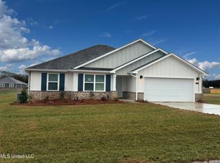 176 Mill Ct, Lucedale, MS 39452