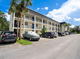 5090 SW 64th Ave APT 206, Davie, FL 33314