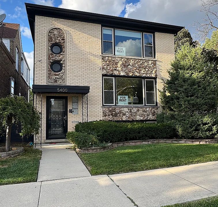 1st image of 5400 W Dakin St #1