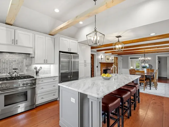 7 Gooseneck Ln, Westford, MA 01886