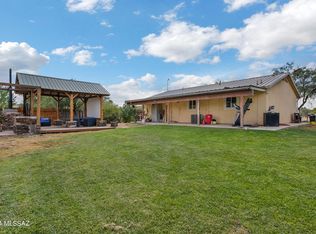697 N Palm Ln, Benson, AZ 85602