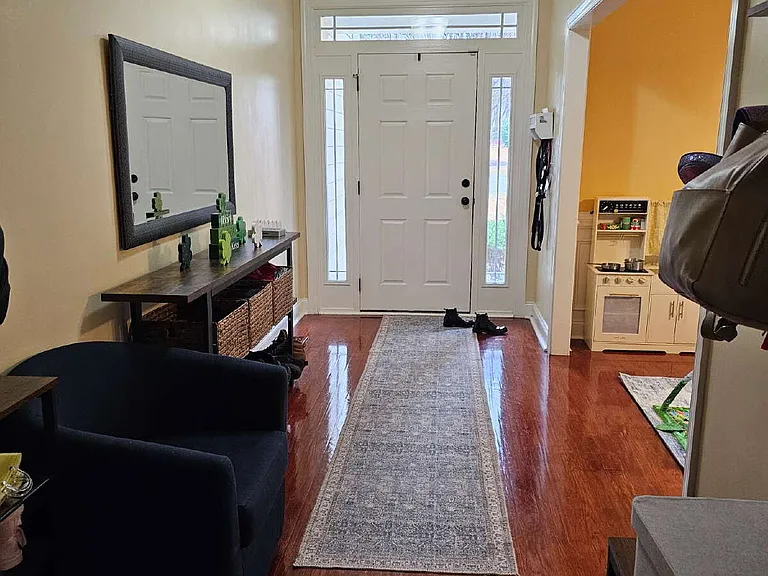 305 Skipping Water Dr — Photo 7