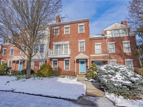 2333 Fox Meadow Dr, Allentown, PA 18104