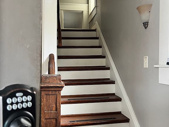 2nd image of 4025 Locust St #2