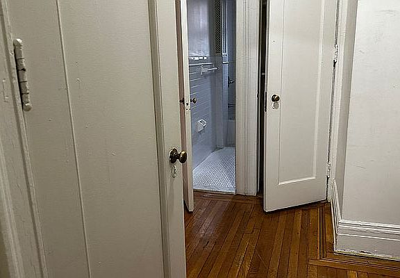 4th image of 131 Joralemon St APT 2