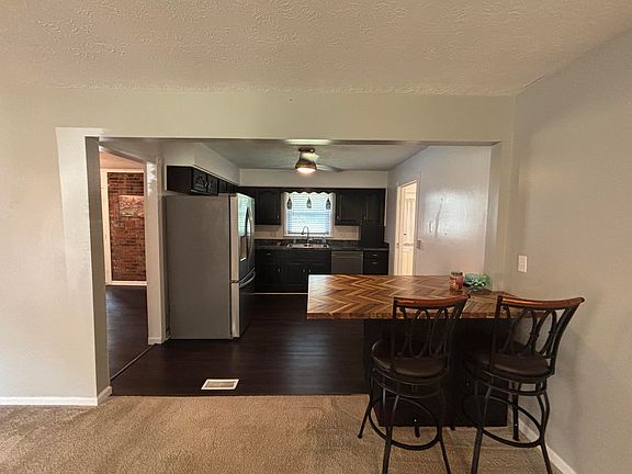 5th image of 132 Meadowbrook Dr