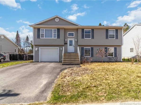 21 Peters Dr, Fredericton, NB E3G 0G7