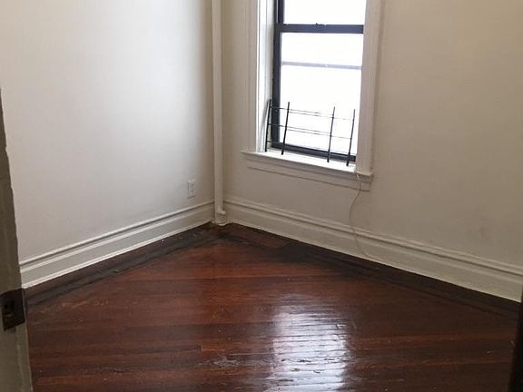 3rd image of 2007 Bedford Ave APT 2L