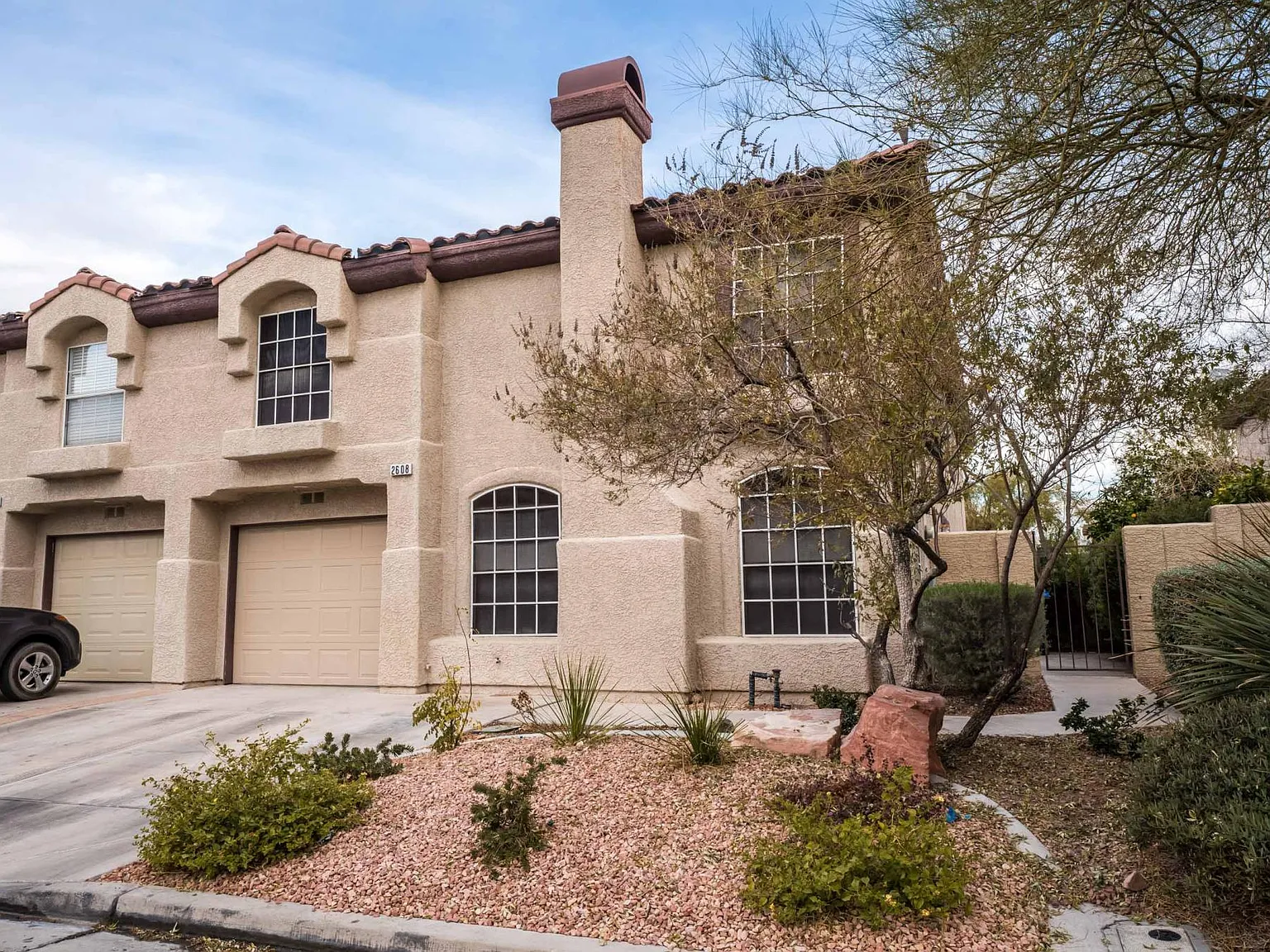 3 bed, 2.5 bath, 1523 sqft, $1,950 — Photo 1