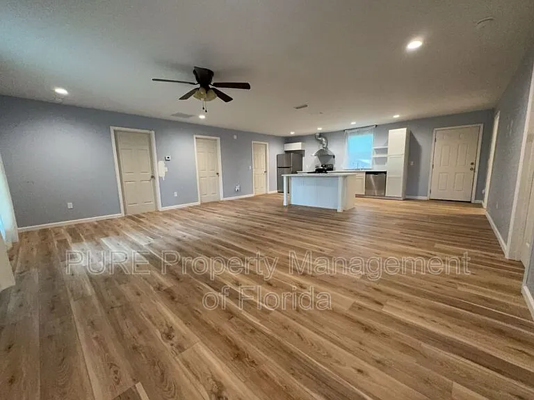 11330 NE 66th Ln — Photo 9