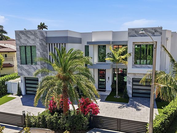 4th image of 749 Bamboo Drive