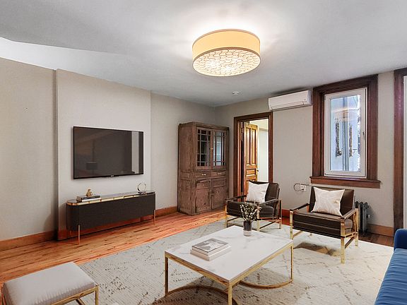 2nd image of 26 W 120th St