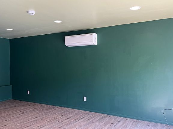 2nd image of 1749 Winnett St #1749