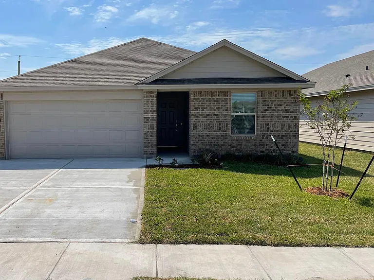 2329 Quiet Ln — Photo 1