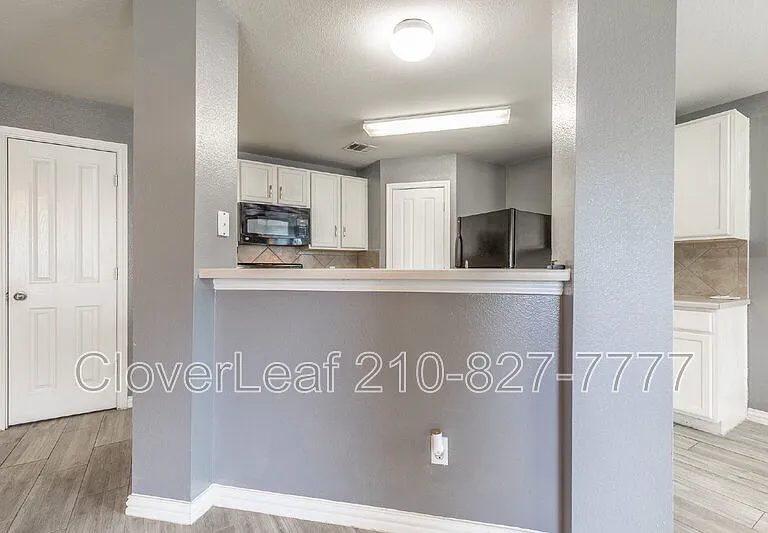 229 Hereford St — Photo 13