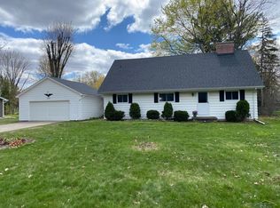 5157 Clara Dr, Saginaw, MI 48638