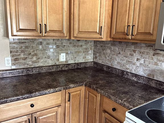 4th image of 802 N St